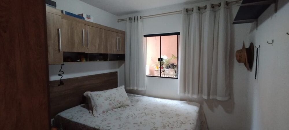 Casa à venda com 3 quartos, 168m² - Foto 4