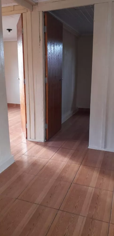 Casa à venda com 2 quartos, 60m² - Foto 2