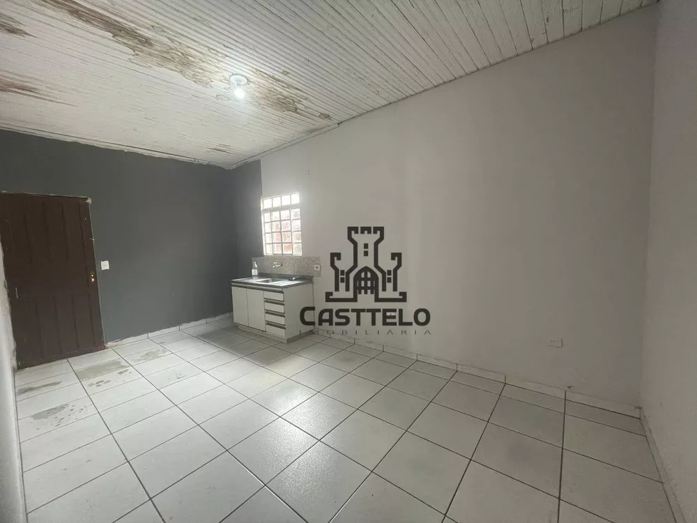 Casa à venda com 4 quartos, 80m² - Foto 4