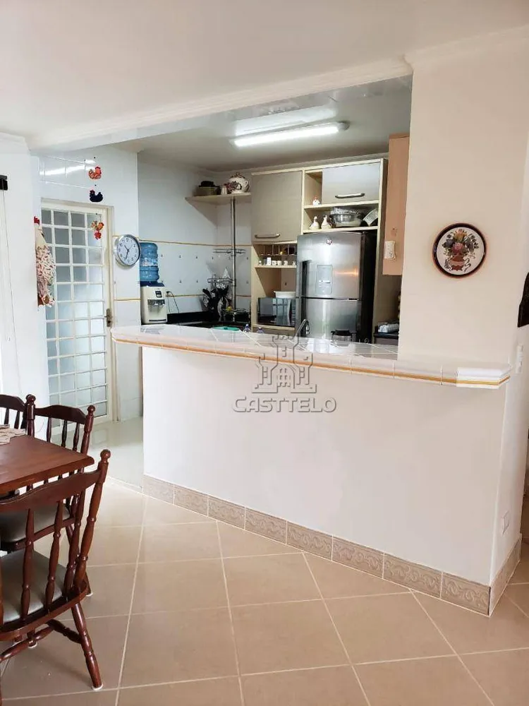Sobrado, 3 quartos, 215 m² - Foto 2