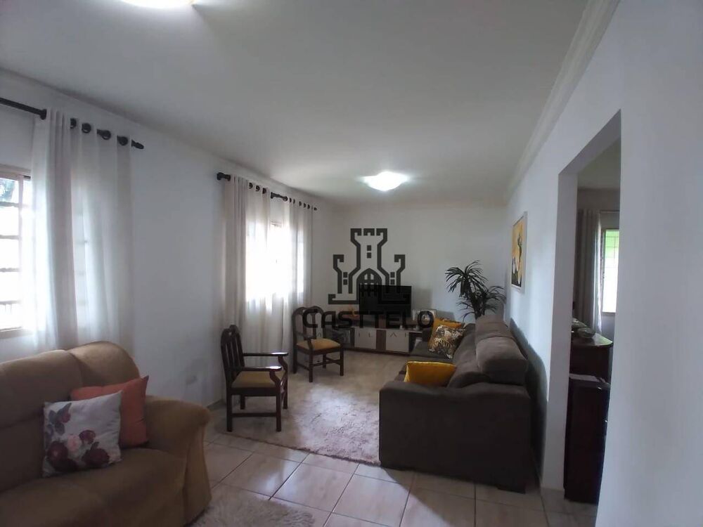 Casa à venda com 4 quartos, 180m² - Foto 3