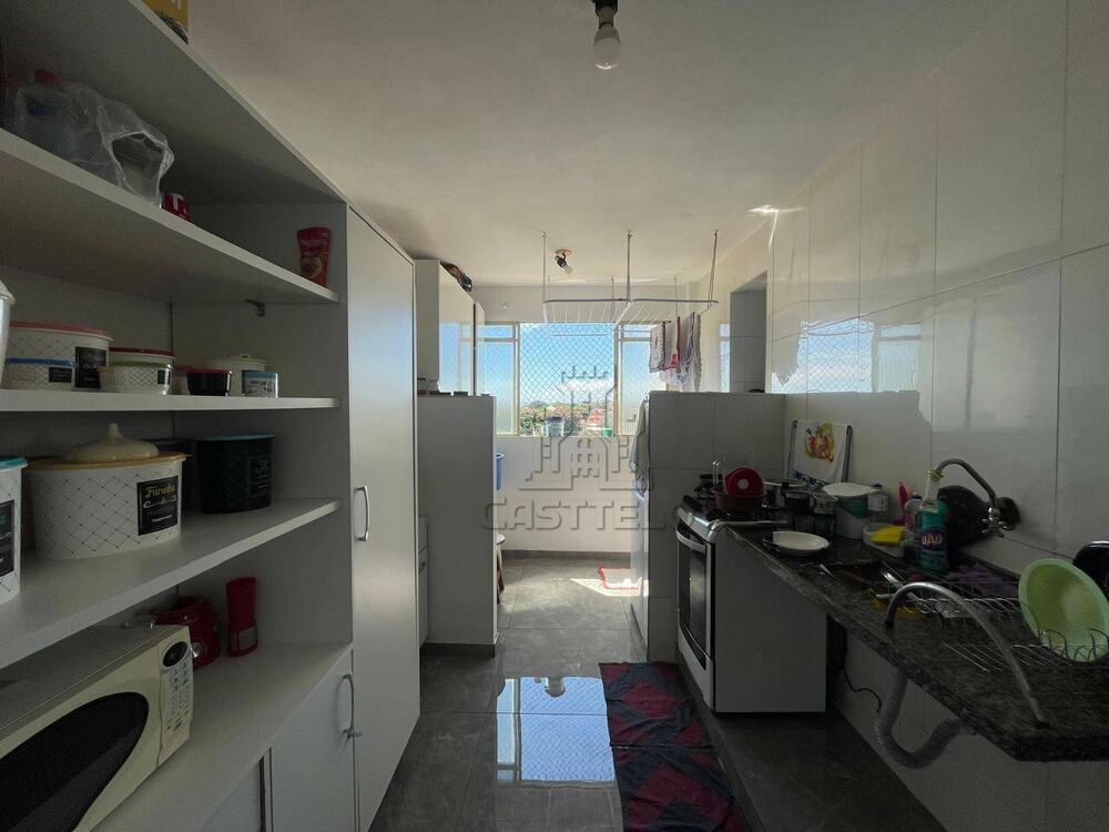 Apartamento à venda com 3 quartos, 68m² - Foto 2