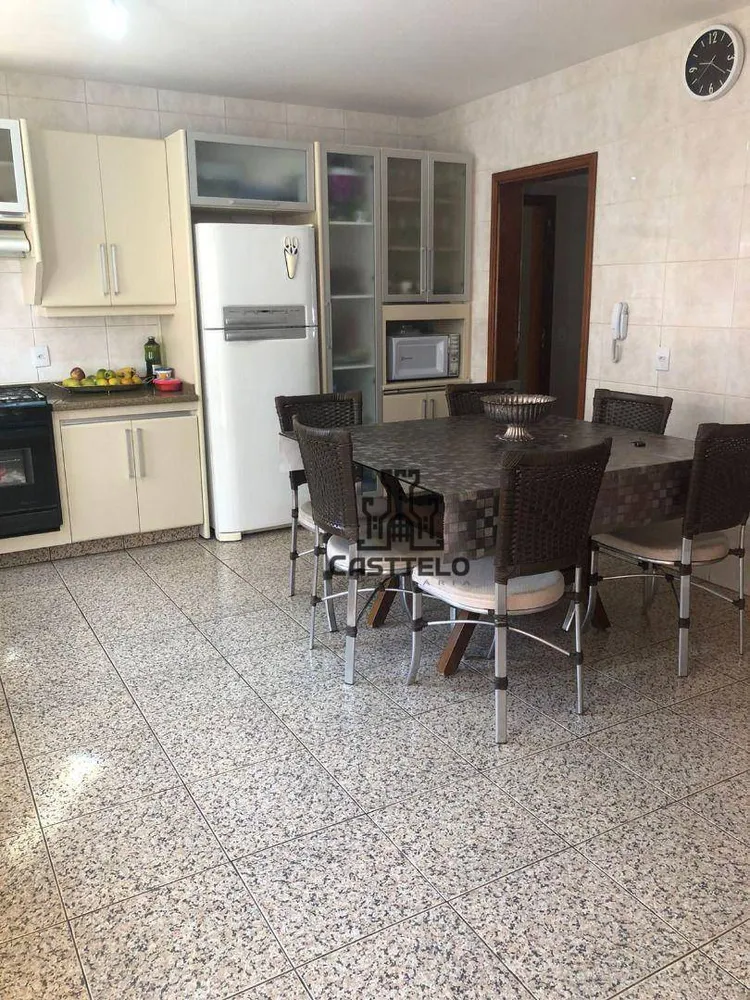 Sobrado, 4 quartos, 290 m² - Foto 1