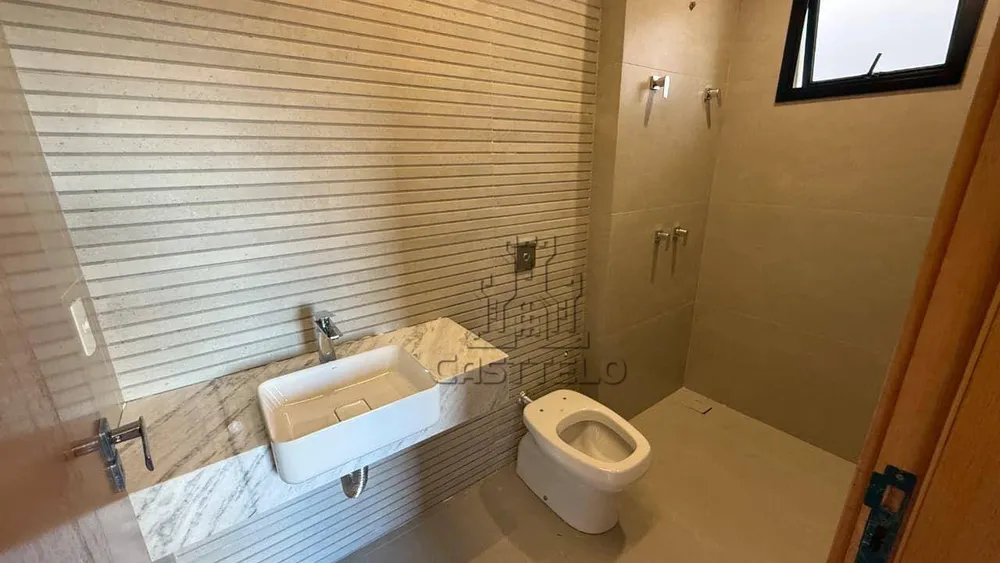 Sobrado, 4 quartos, 253 m² - Foto 1