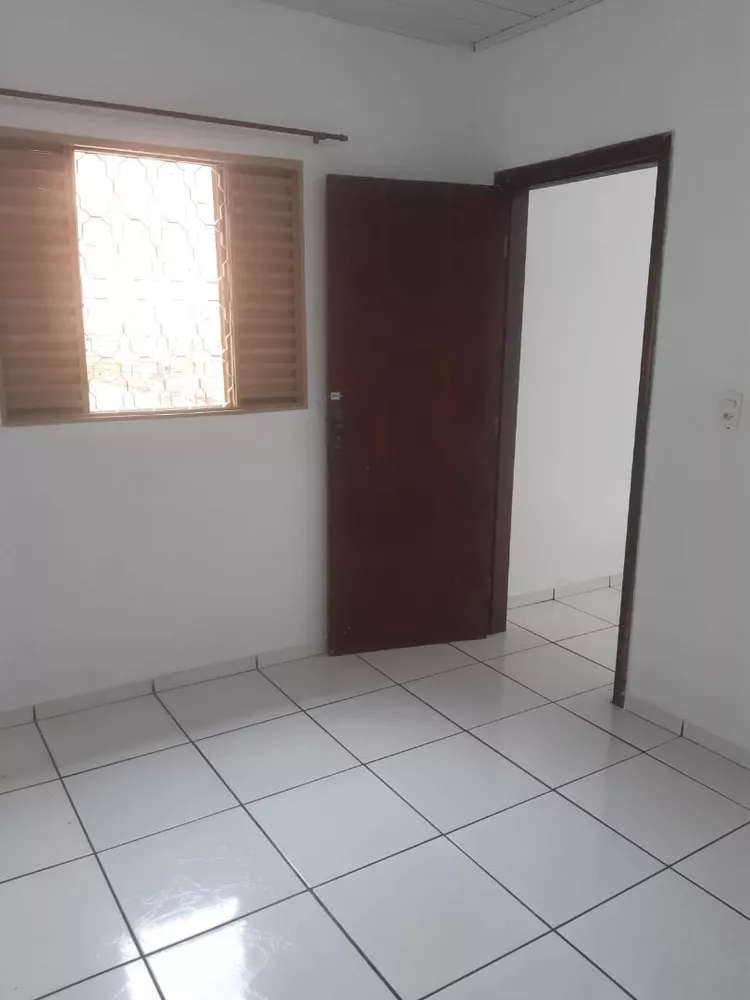 Casa à venda com 2 quartos, 50m² - Foto 4