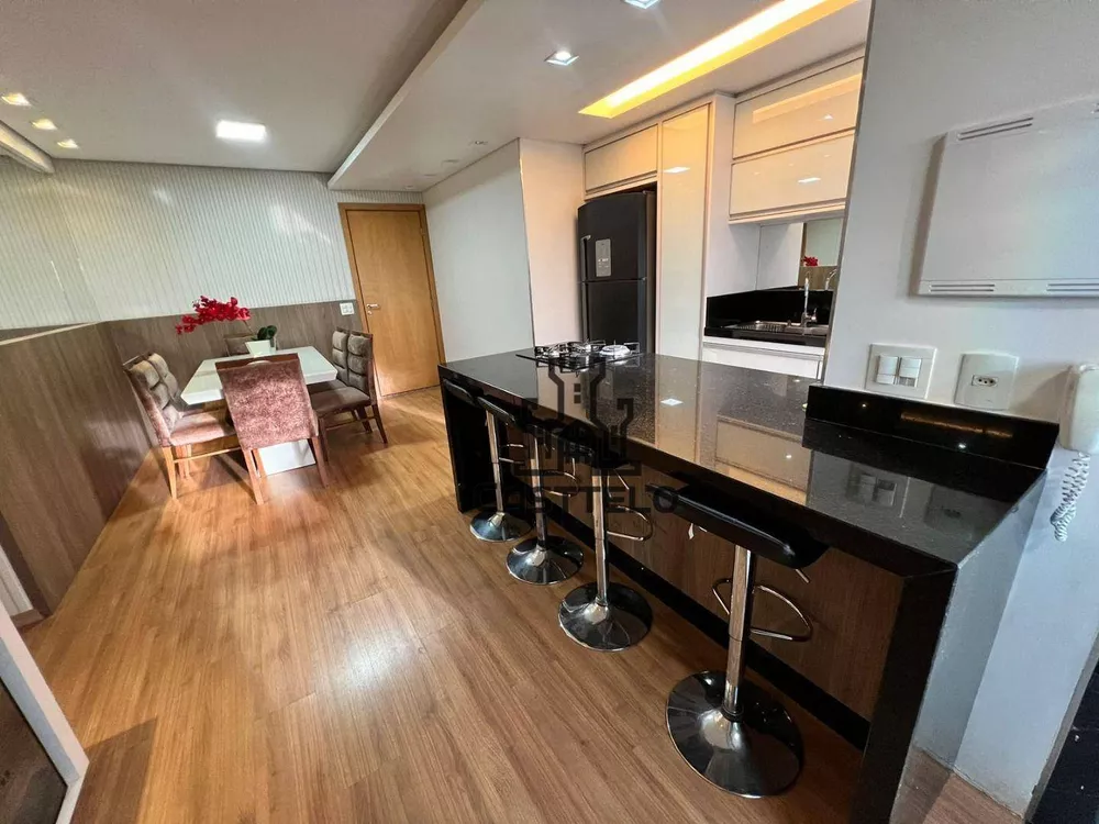 Apartamento à venda com 2 quartos, 69m² - Foto 4