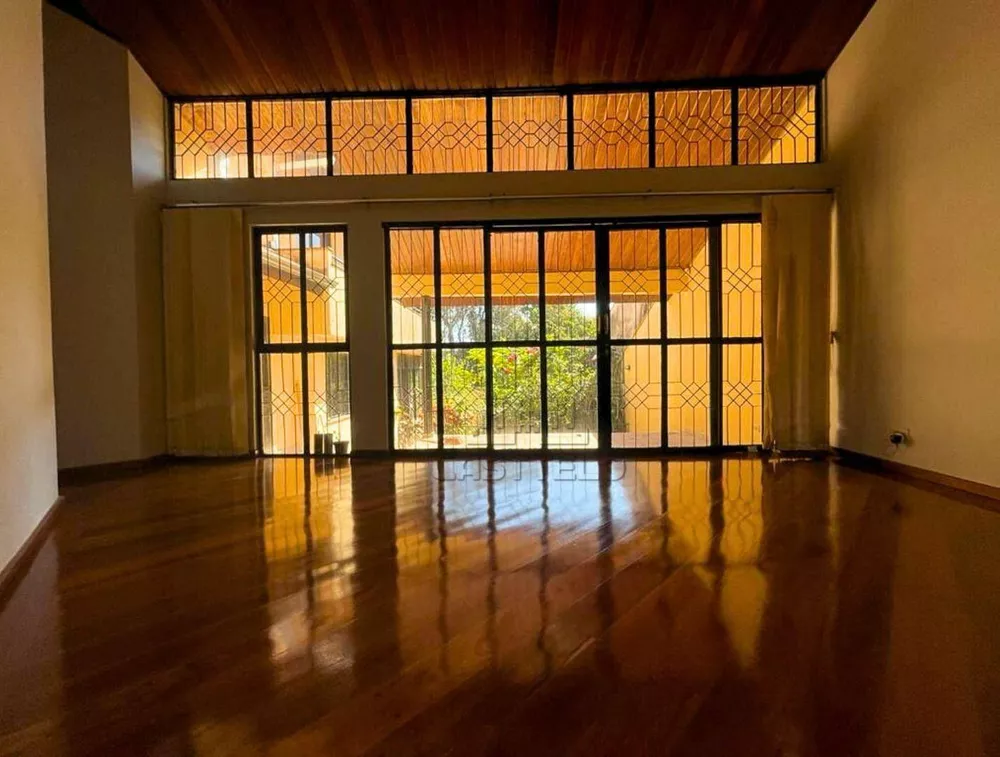 Casa, 4 quartos, 266 m² - Foto 1