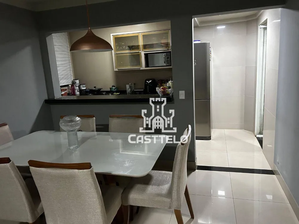 Sobrado, 4 quartos, 180 m² - Foto 1