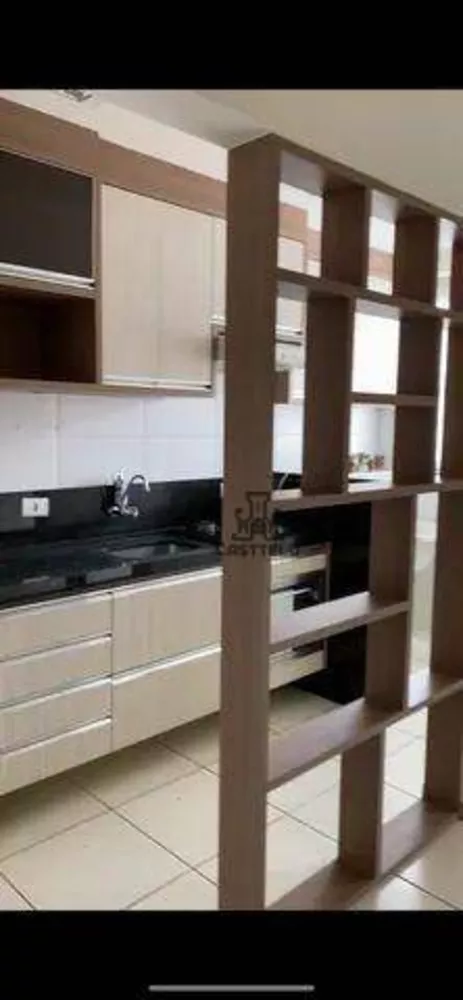 Apartamento à venda com 3 quartos, 70m² - Foto 1