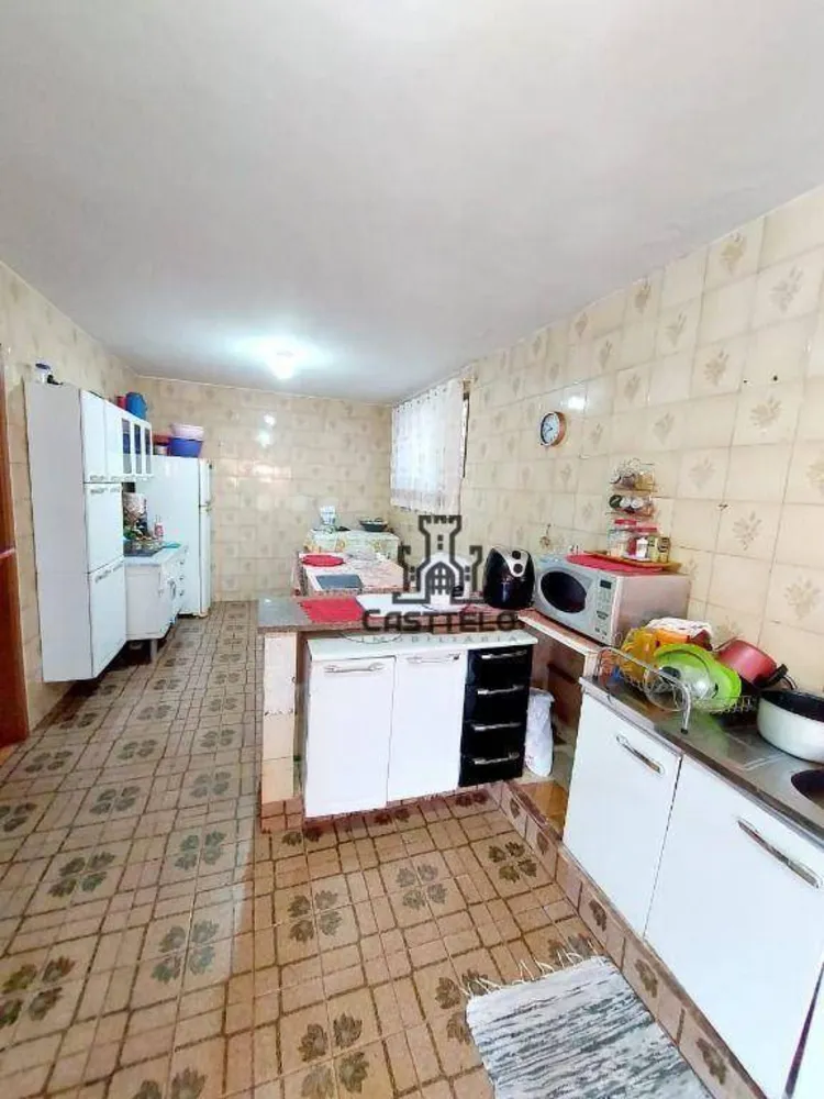 Sobrado, 4 quartos, 311 m² - Foto 2