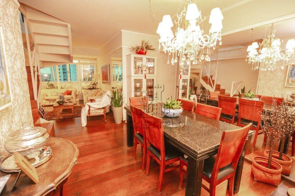 Apartamento, 3 quartos, 205 m² - Foto 1