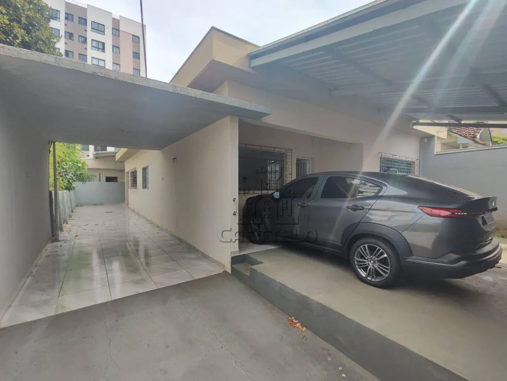 Casa, 5 quartos, 255 m² - Foto 1