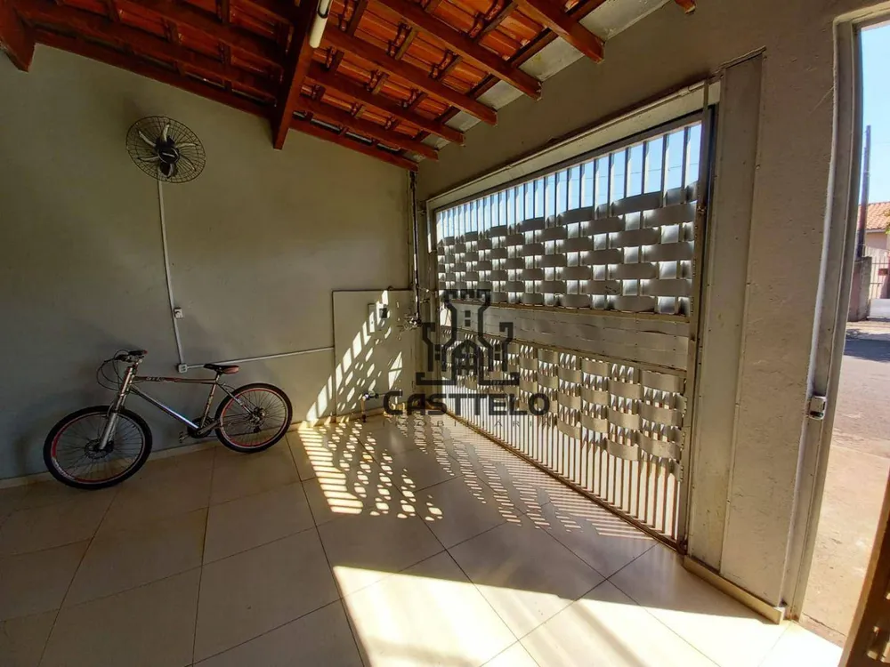 Casa, 3 quartos, 137 m² - Foto 2