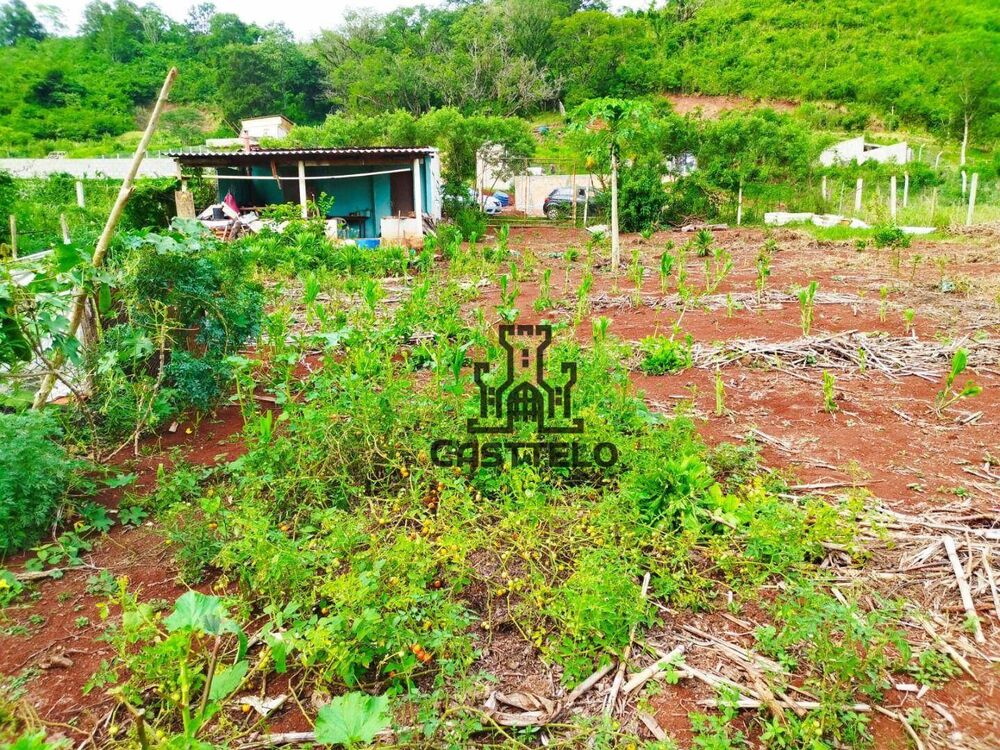 Chácara à venda com 2 quartos, 45m² - Foto 1