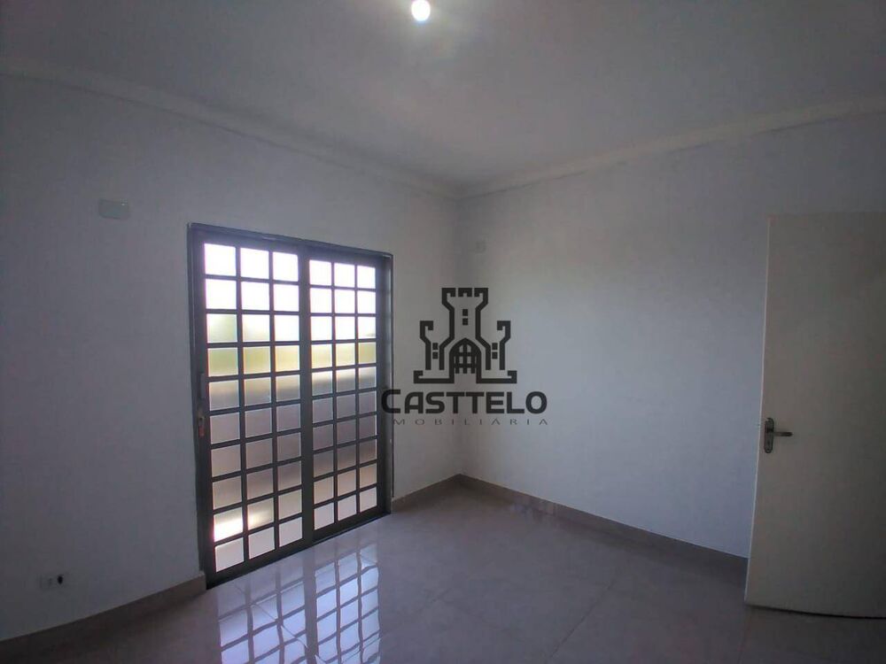 Sobrado à venda com 3 quartos, 150m² - Foto 2