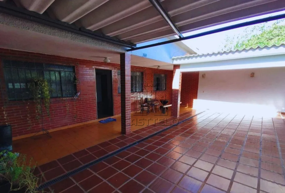 Casa, 4 quartos, 240 m² - Foto 1