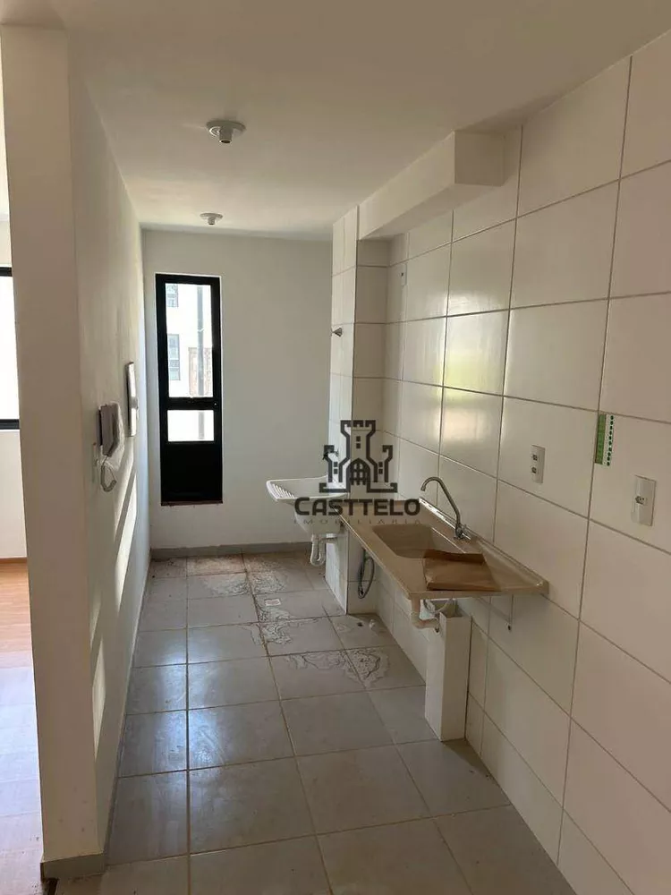 Apartamento à venda com 2 quartos, 46m² - Foto 3