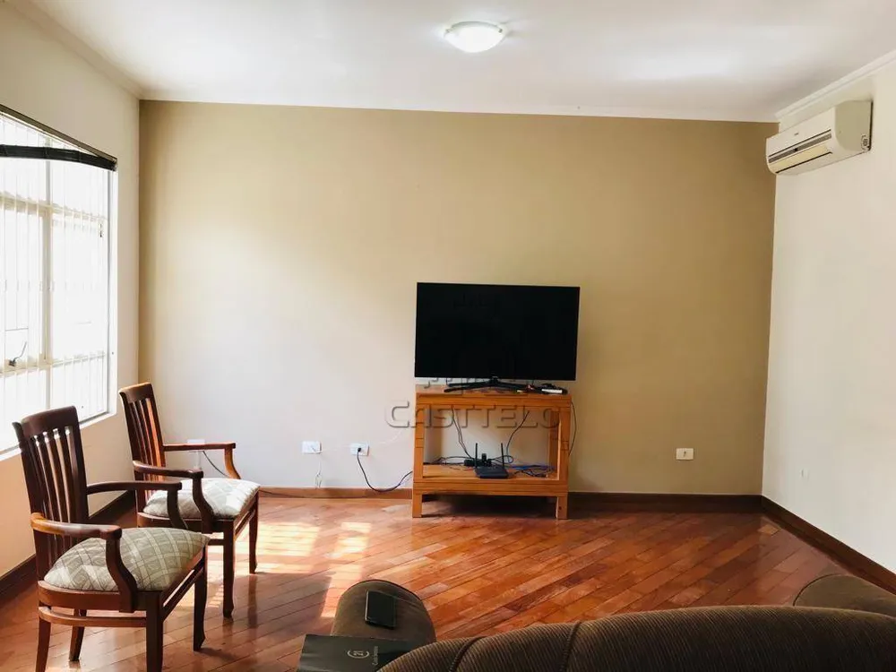 Casa, 3 quartos, 193 m² - Foto 1
