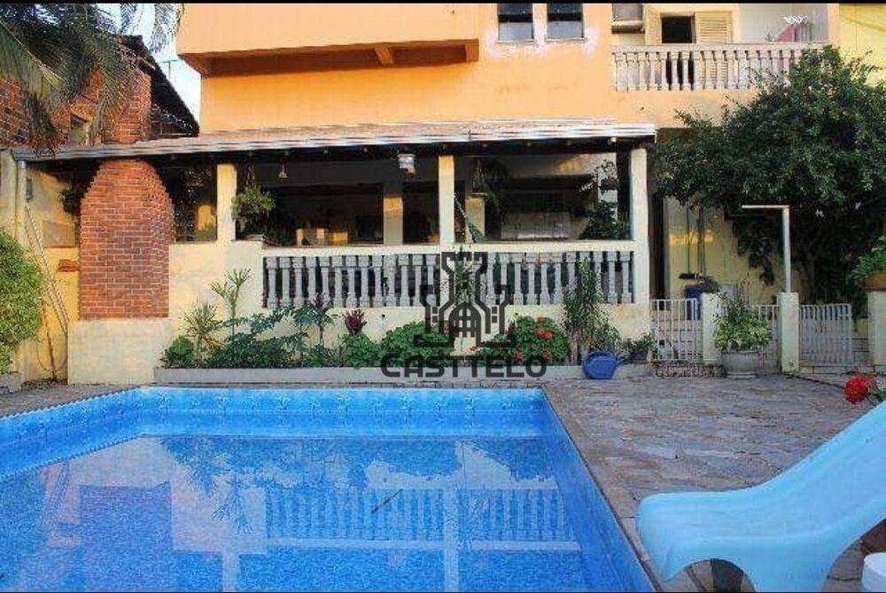 Sobrado à venda com 3 quartos, 300m² - Foto 4