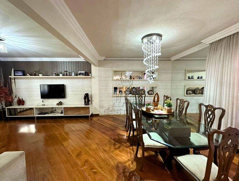 Sobrado à venda com 6 quartos, 680M2 - Foto 2