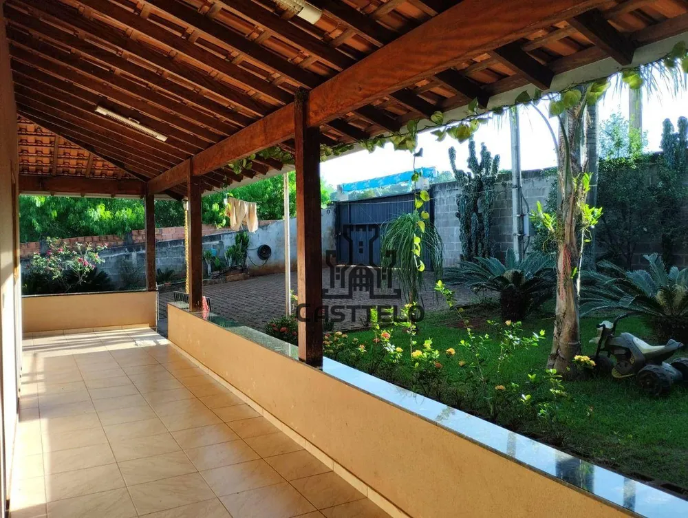 Chácara, 3 quartos, 2000 m² - Foto 1