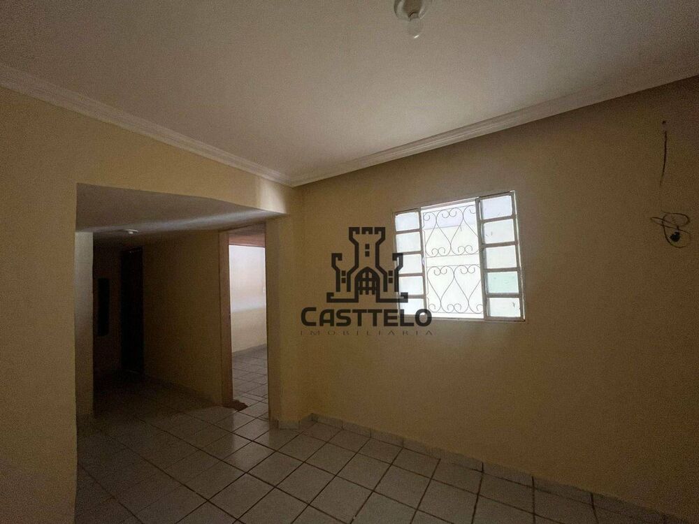 Casa à venda com 3 quartos, 140m² - Foto 4