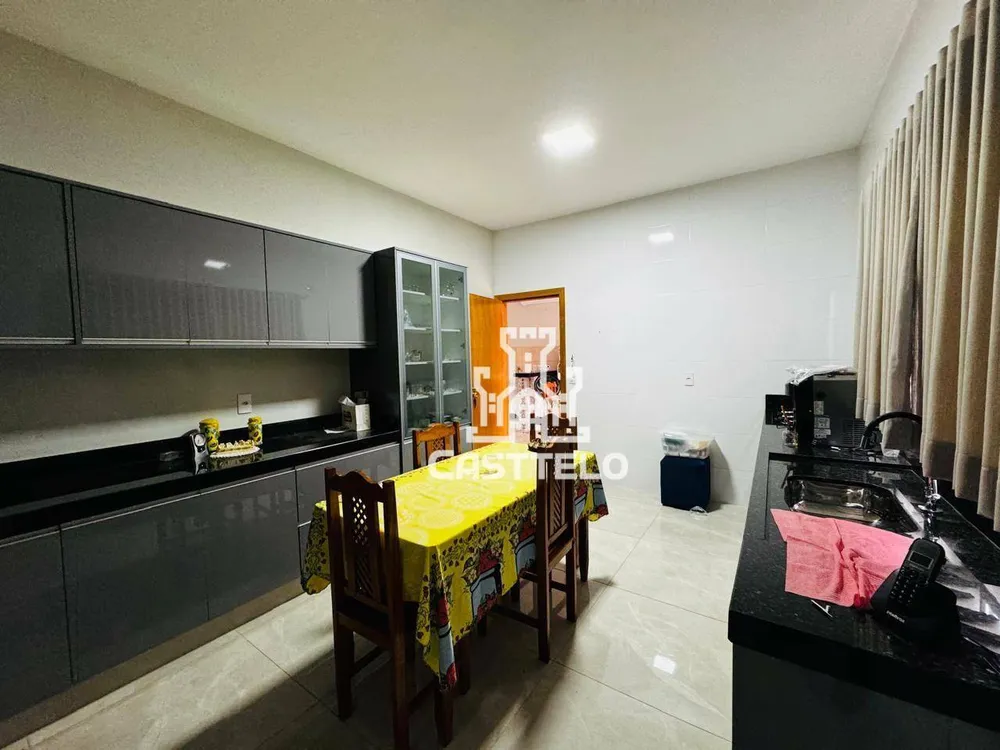 Casa, 3 quartos, 300 m² - Foto 4