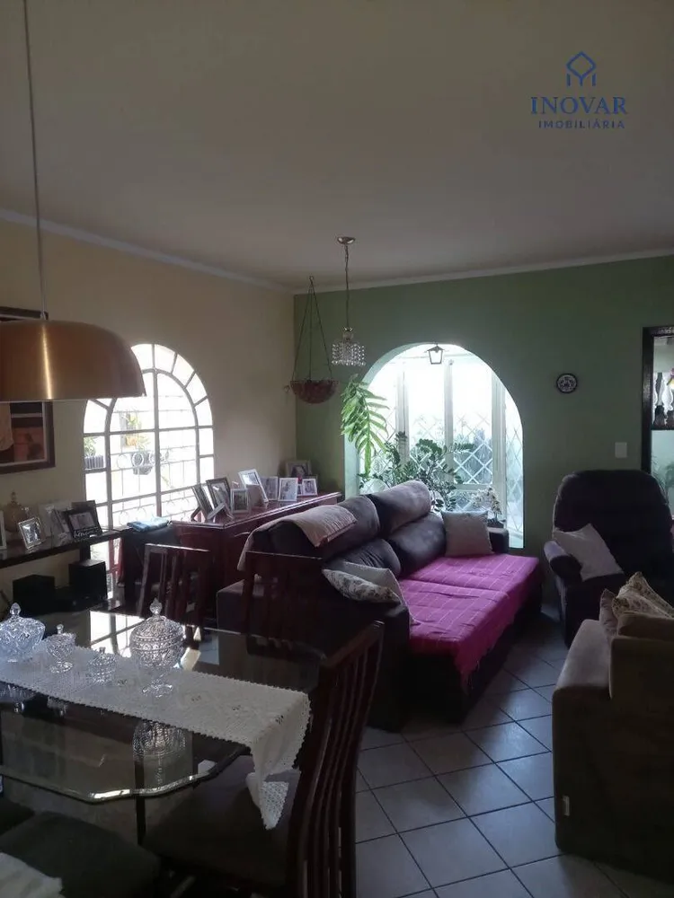 Casa, 3 quartos, 197 m² - Foto 4