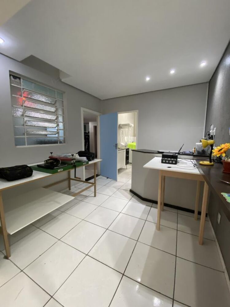 Casa para alugar com 4 quartos, 123m² - Foto 2