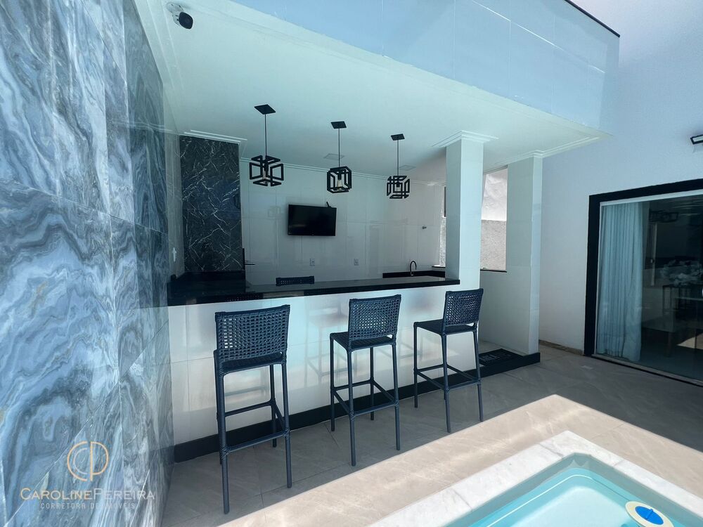 Casa à venda com 4 quartos, 153m² - Foto 1