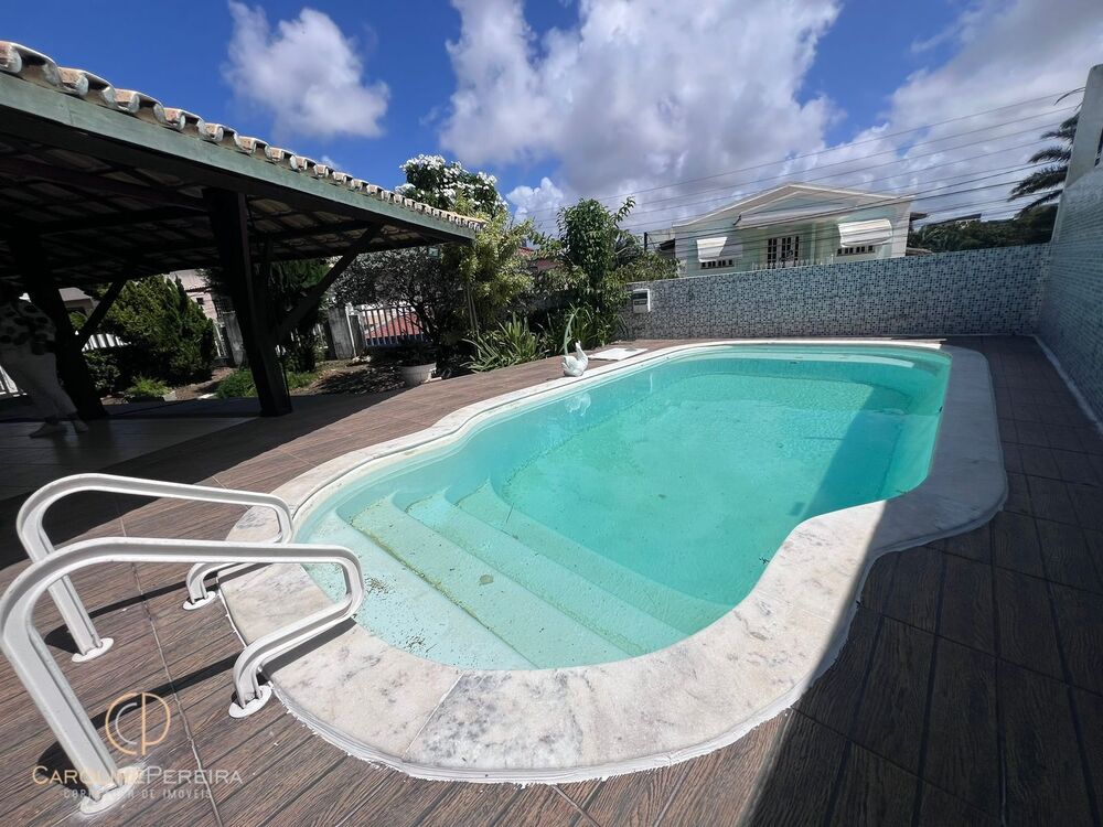 Casa para alugar com 4 quartos, 349m² - Foto 1
