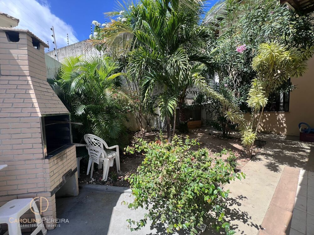 Casa para alugar com 4 quartos, 349m² - Foto 2