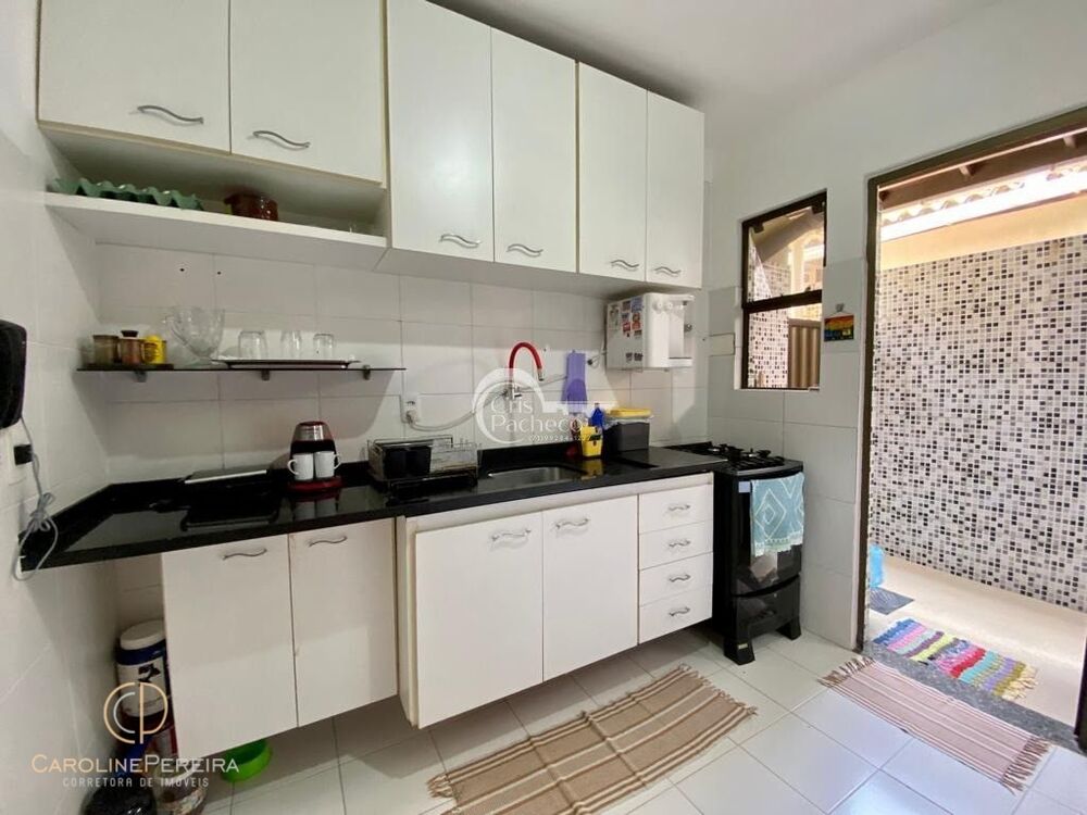 Casa à venda com 4 quartos, 200m² - Foto 4