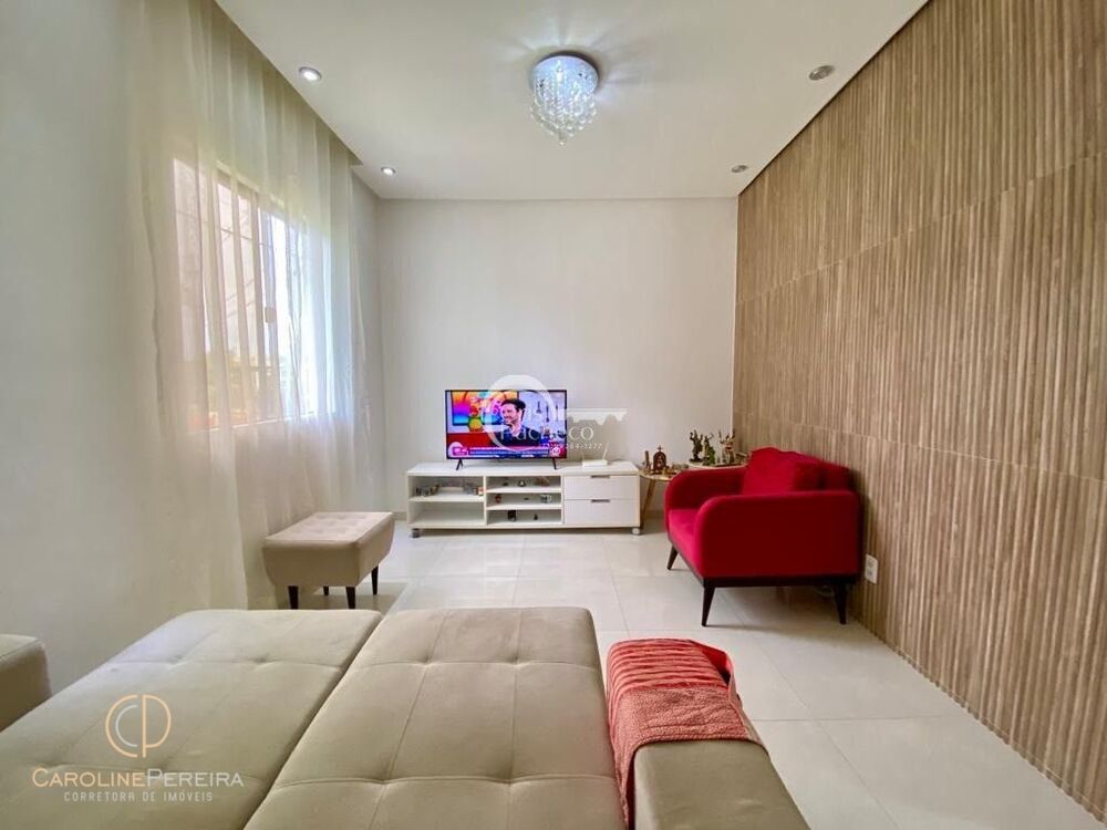 Casa à venda com 4 quartos, 200m² - Foto 2