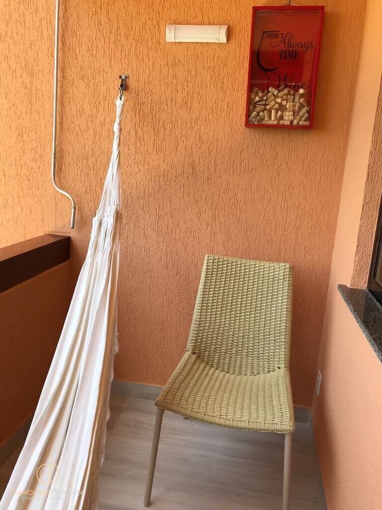 Apartamento à venda com 3 quartos, 70m² - Foto 2