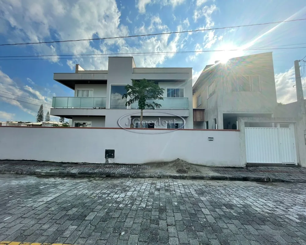 Casa, 3 quartos, 220 m² - Foto 1
