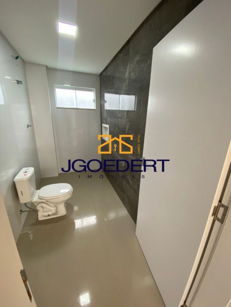 Casa à venda com 4 quartos, 155m² - Foto 3