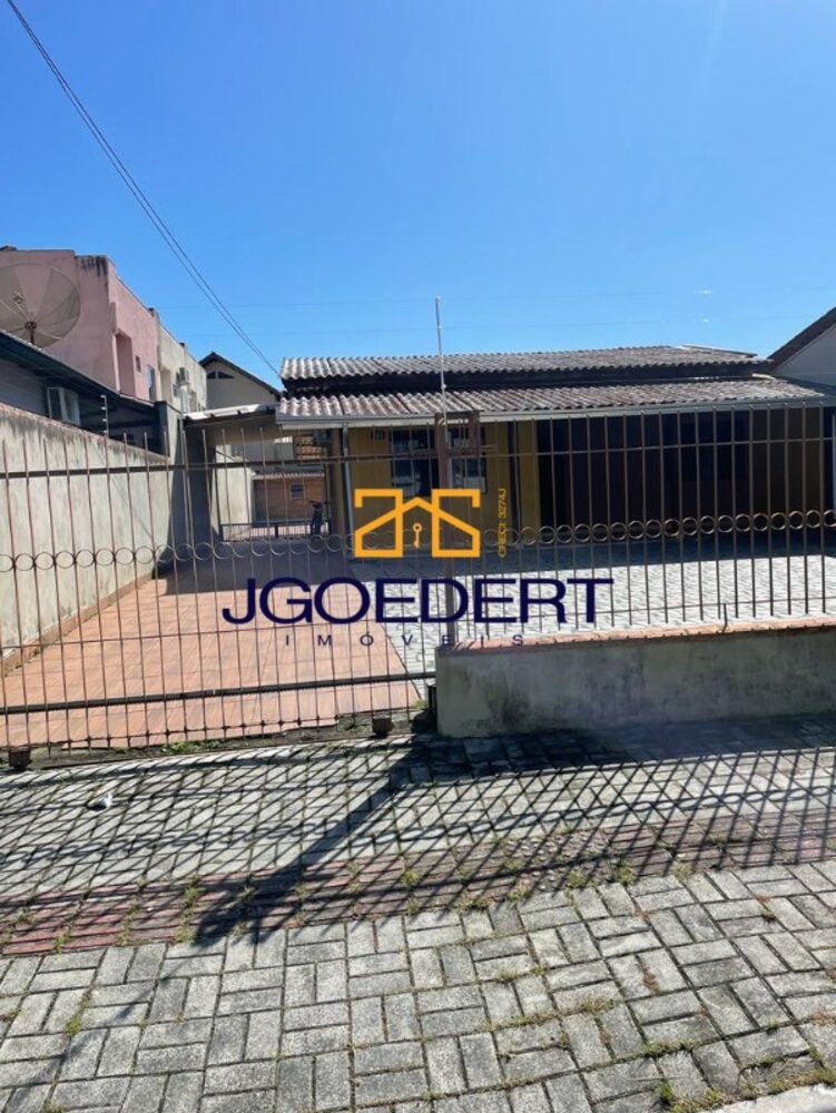 Casa à venda com 3 quartos - Foto 1