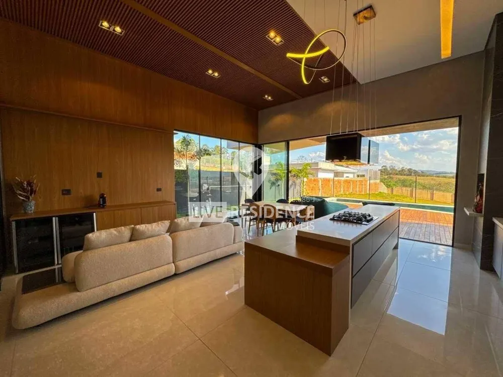 Casa, 3 quartos, 272 m² - Foto 1