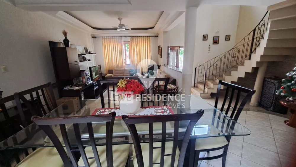 Casa, 5 quartos, 300 m² - Foto 1
