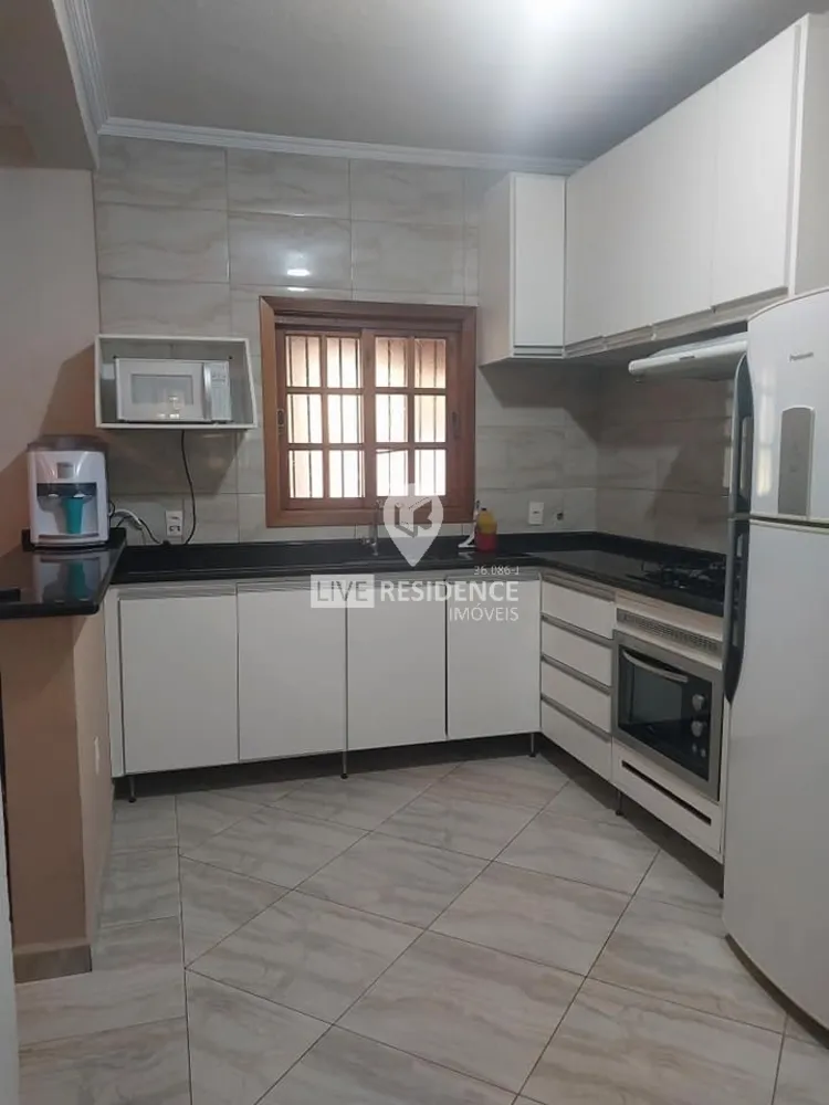 Casa, 3 quartos, 273 m² - Foto 1