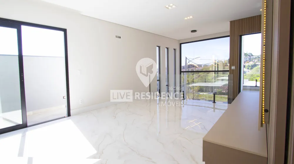 Casa, 3 quartos, 208 m² - Foto 1