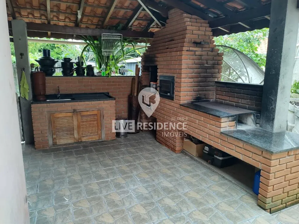 Casa, 3 quartos, 196 m² - Foto 1