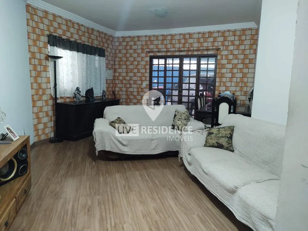 Casa, 3 quartos, 196 m² - Foto 2