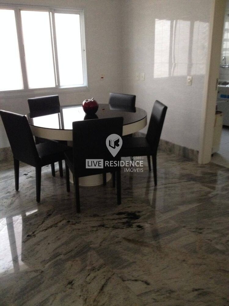 Casa à venda com 3 quartos, 1330m² - Foto 4