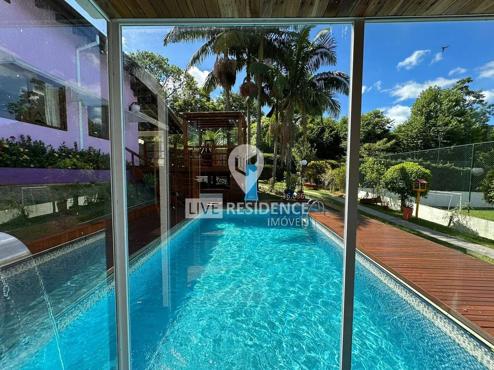 Casa, 6 quartos, 323 m² - Foto 2