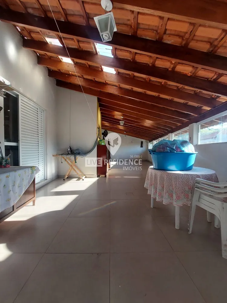 Casa, 3 quartos, 218 m² - Foto 3