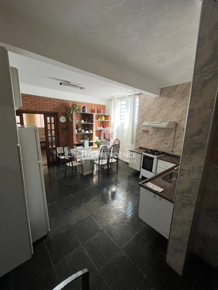 Casa, 3 quartos, 246 m² - Foto 8