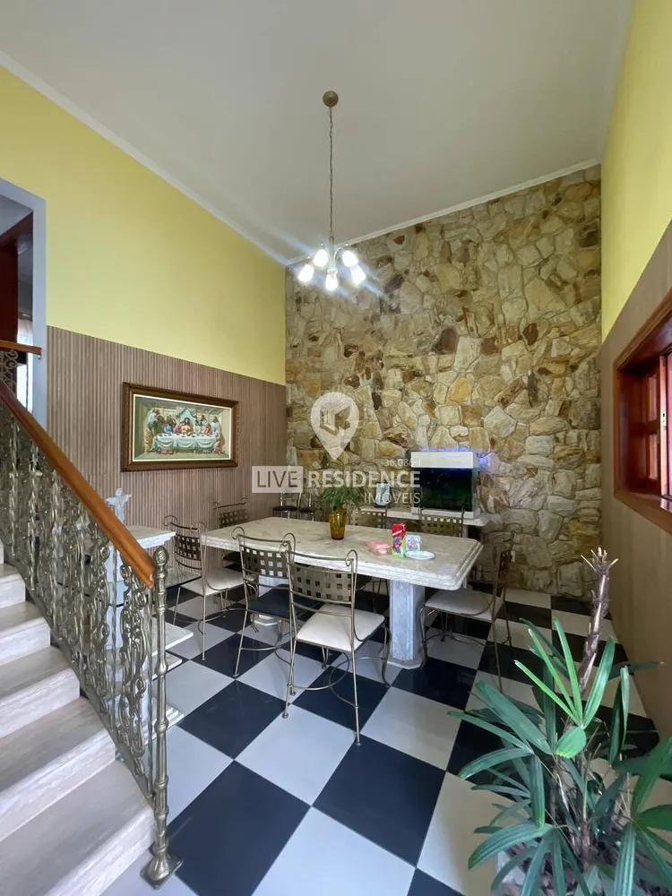 Casa, 5 quartos, 380 m² - Foto 1