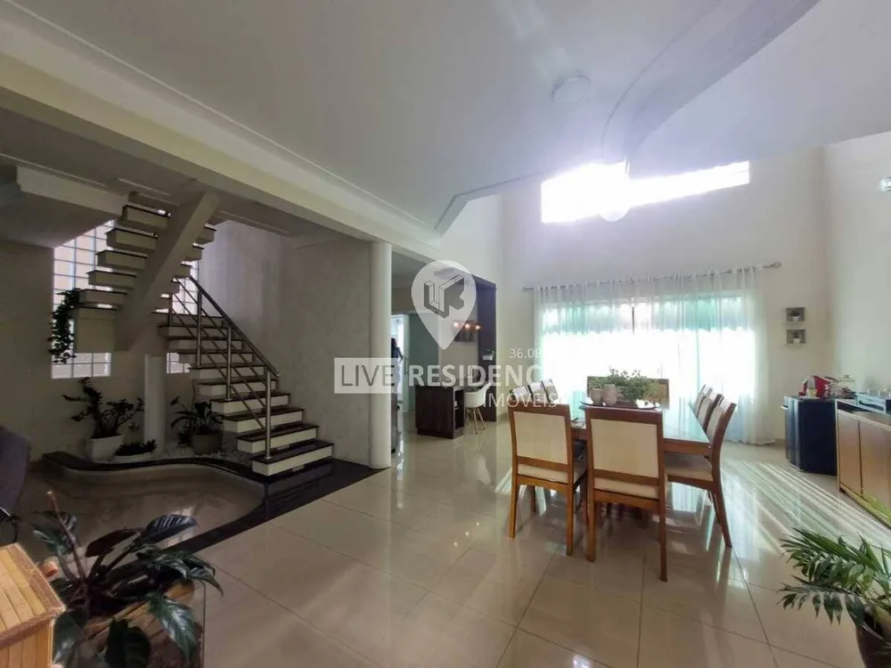 Casa, 3 quartos, 276 m² - Foto 8